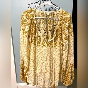 ✨💛BEAUTIFUL EMBROIDERED TOP-NWOT SIZE M💛✨
